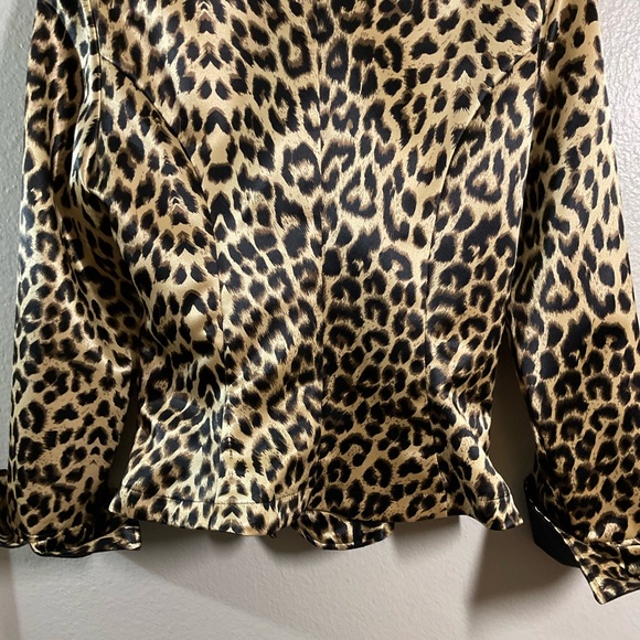 DESIGN TODAY’S VINTAGE ANIMAL PRINT JACKET WITH WIRED DOUBLE COLLAR.Y2K
BOHO MED - Picture 9 of 16